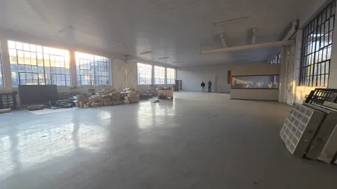 5A Fountain Rd, Eastleigh has a 1000m² Warehouse Available To Let (4)